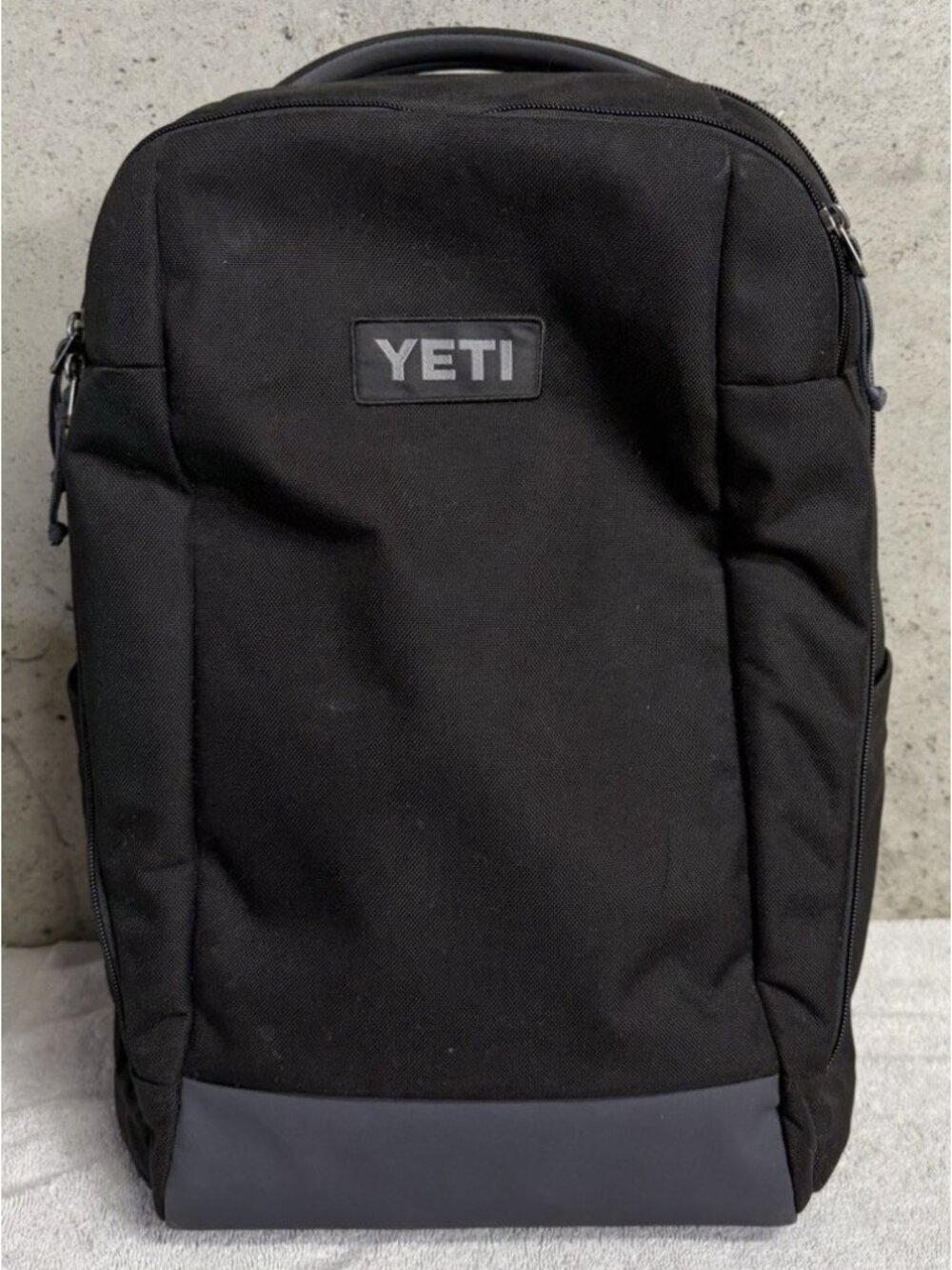 YETI Crossroads 23 Backpack Black 23L Laptop Travel Carry-On Hiking Bag